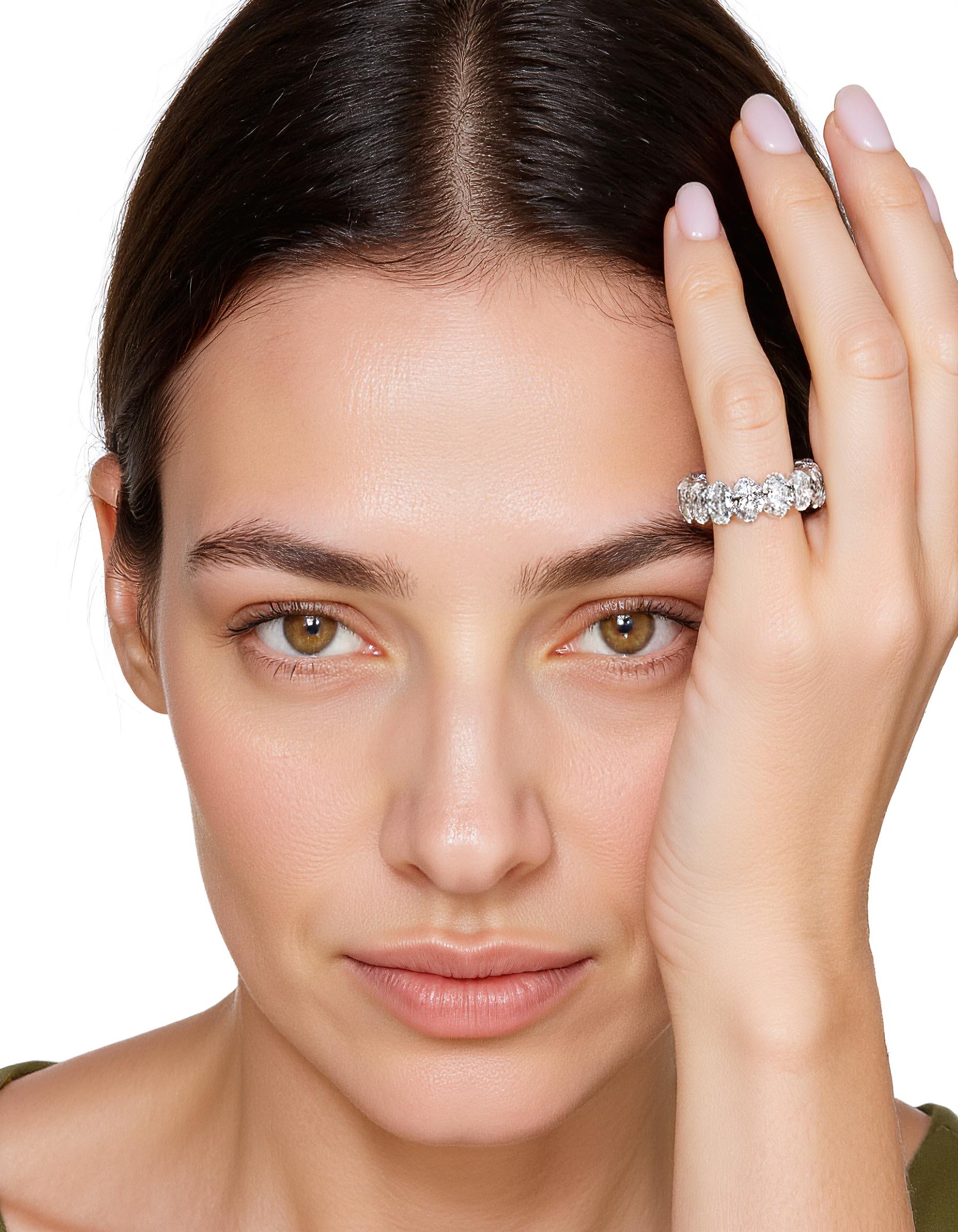 "Luna" Classic Basket Oval cut Prong set Eternity Band