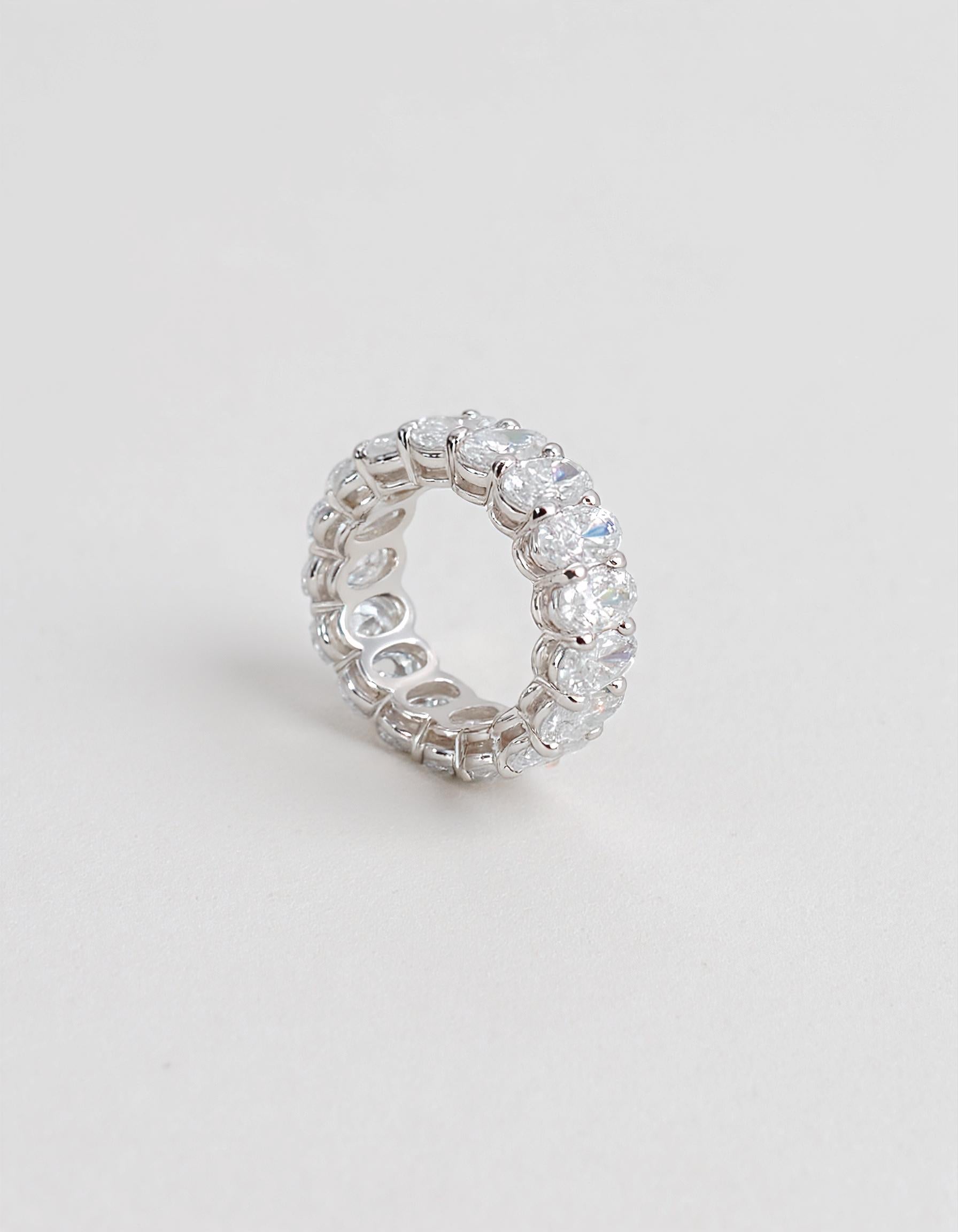 "Luna" Classic Basket Oval cut Prong set Eternity Band