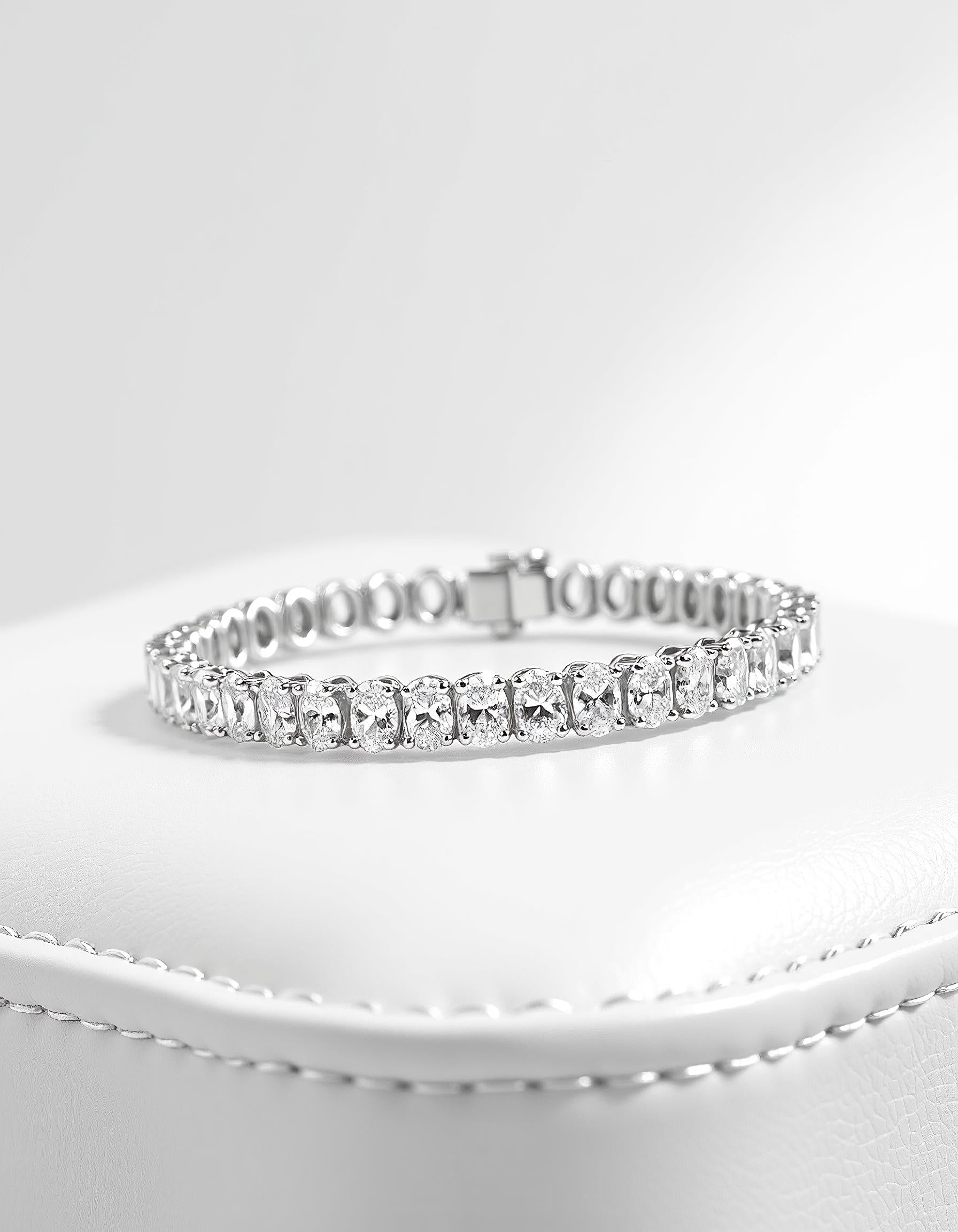 "Fyndi" Classic basket Oval Cut Prong set Tennis Bracelet