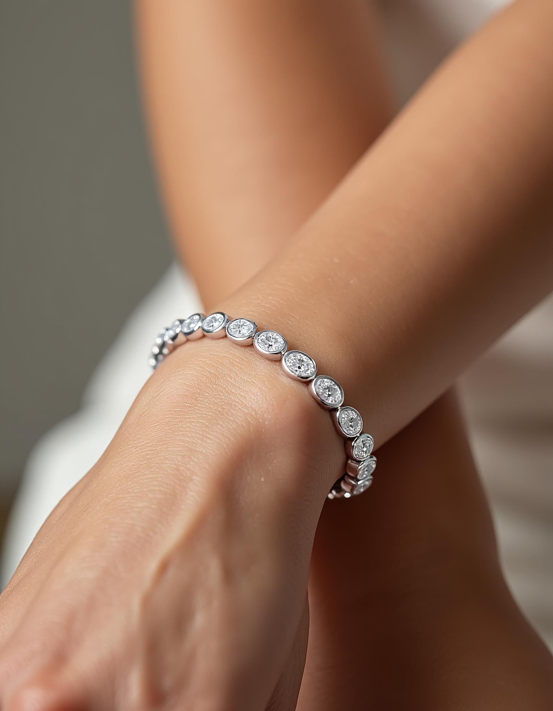 "Lia" Horizontally set Oval cut Bezel Set Tennis Bracelet