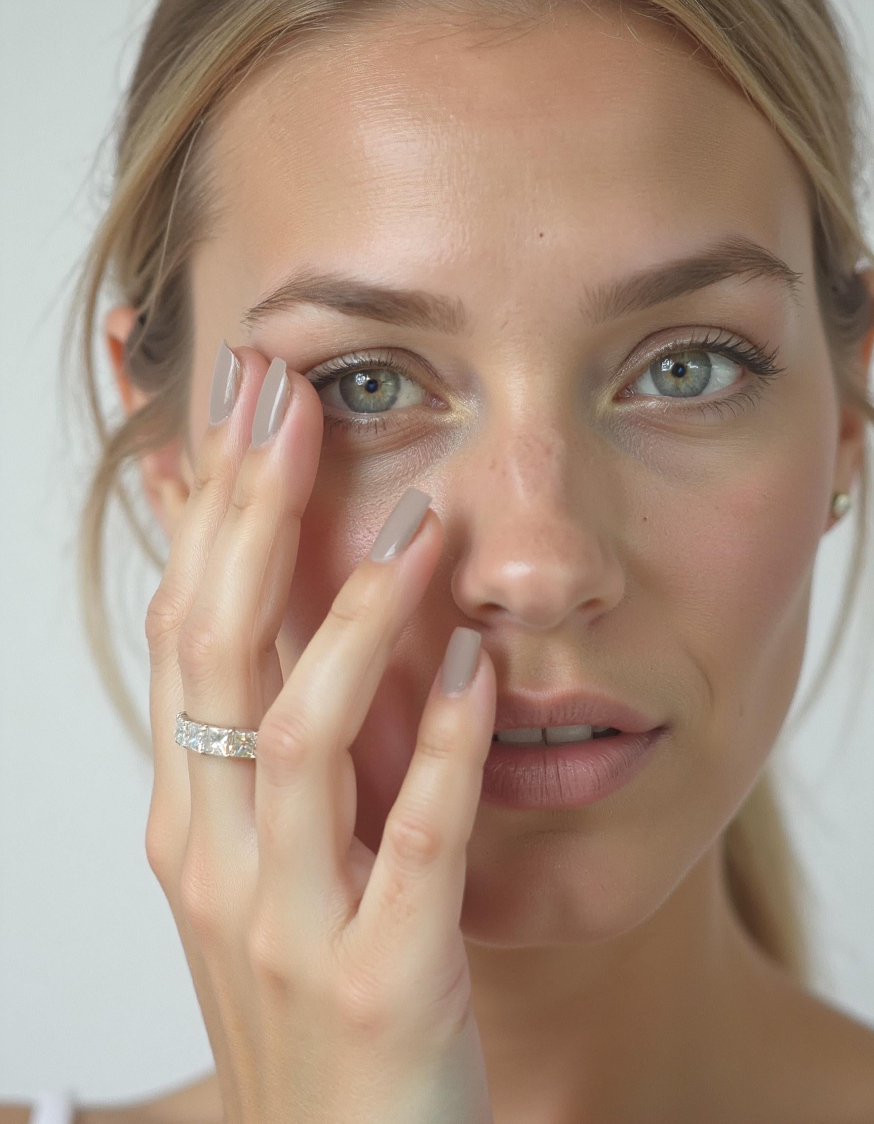 "Rionne" Princess cut Prong Set Eternity Band