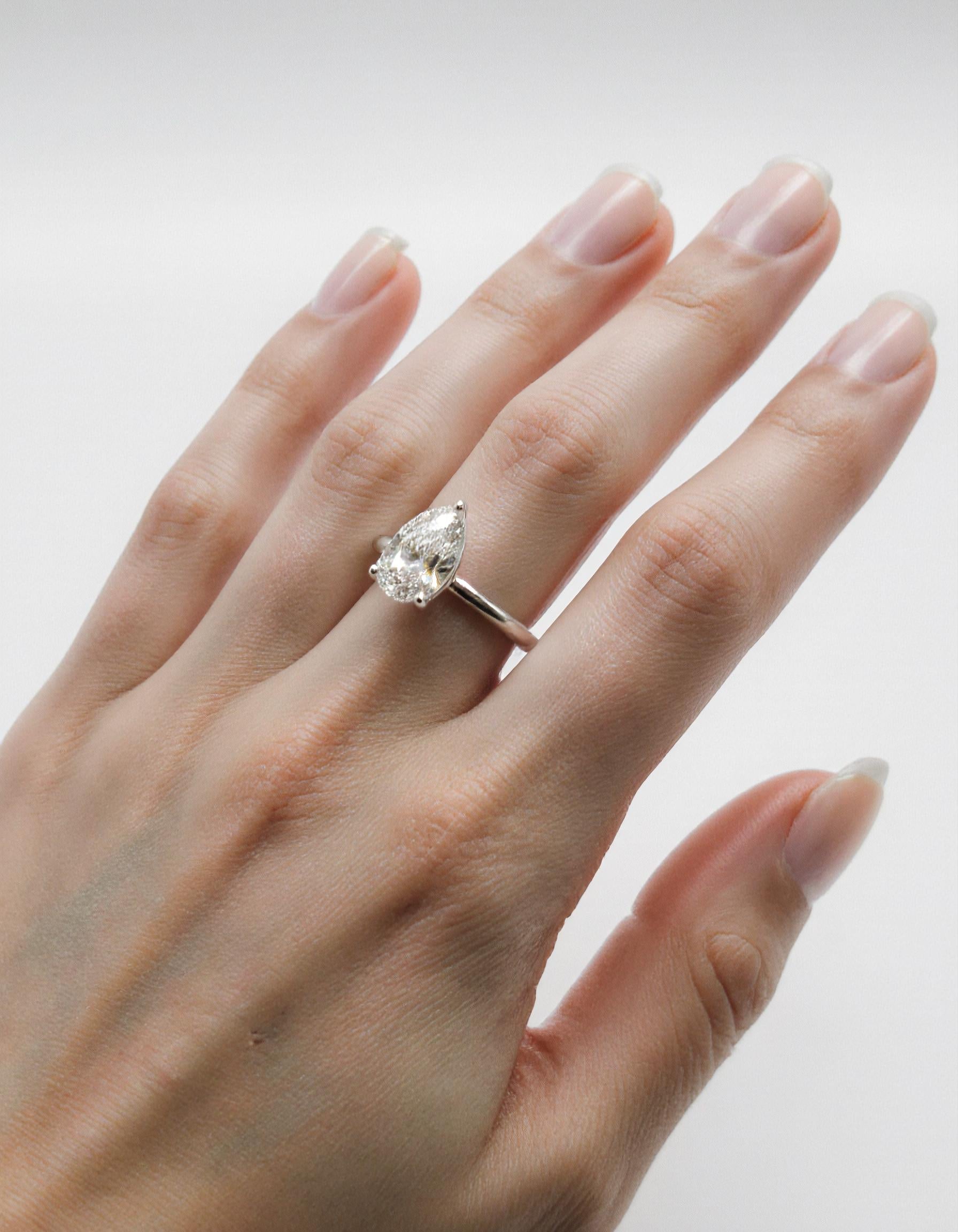 "Kiki" Pear Shape Cut diamond solitaire in Prong setting