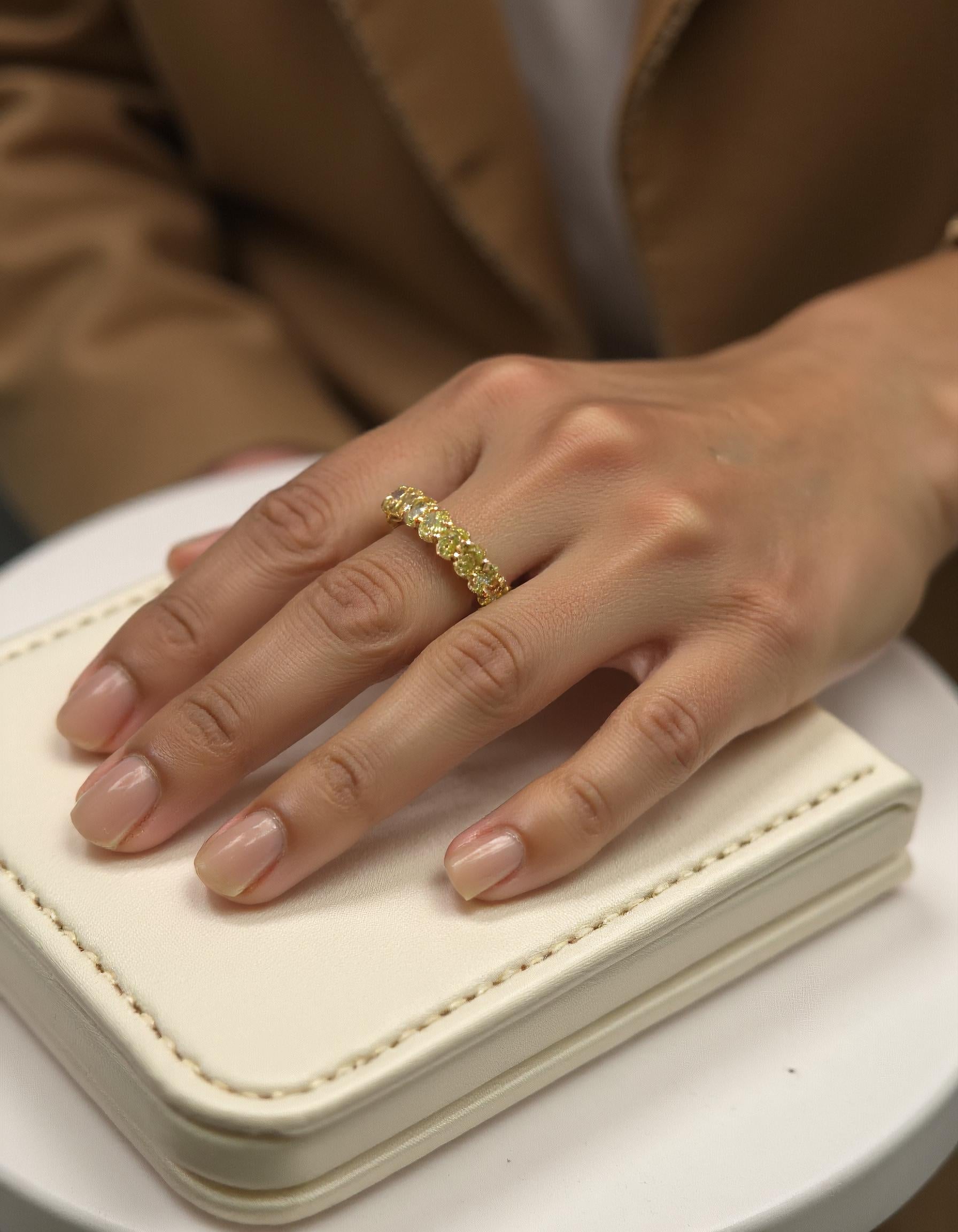 "Seriva" Fancy Yellow Oval cut Prong set Eternity Band