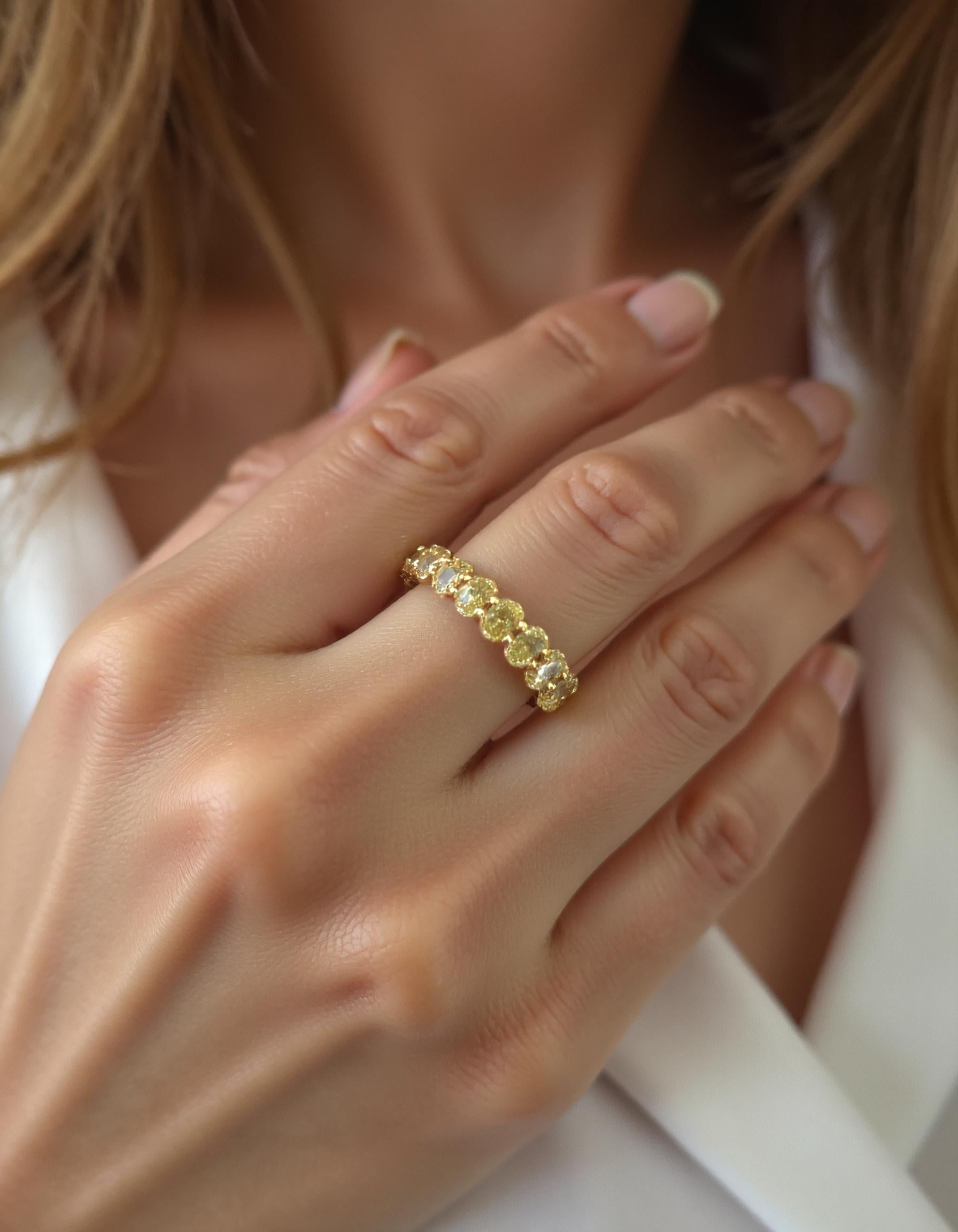 "Seriva" Fancy Yellow Oval cut Prong set Eternity Band