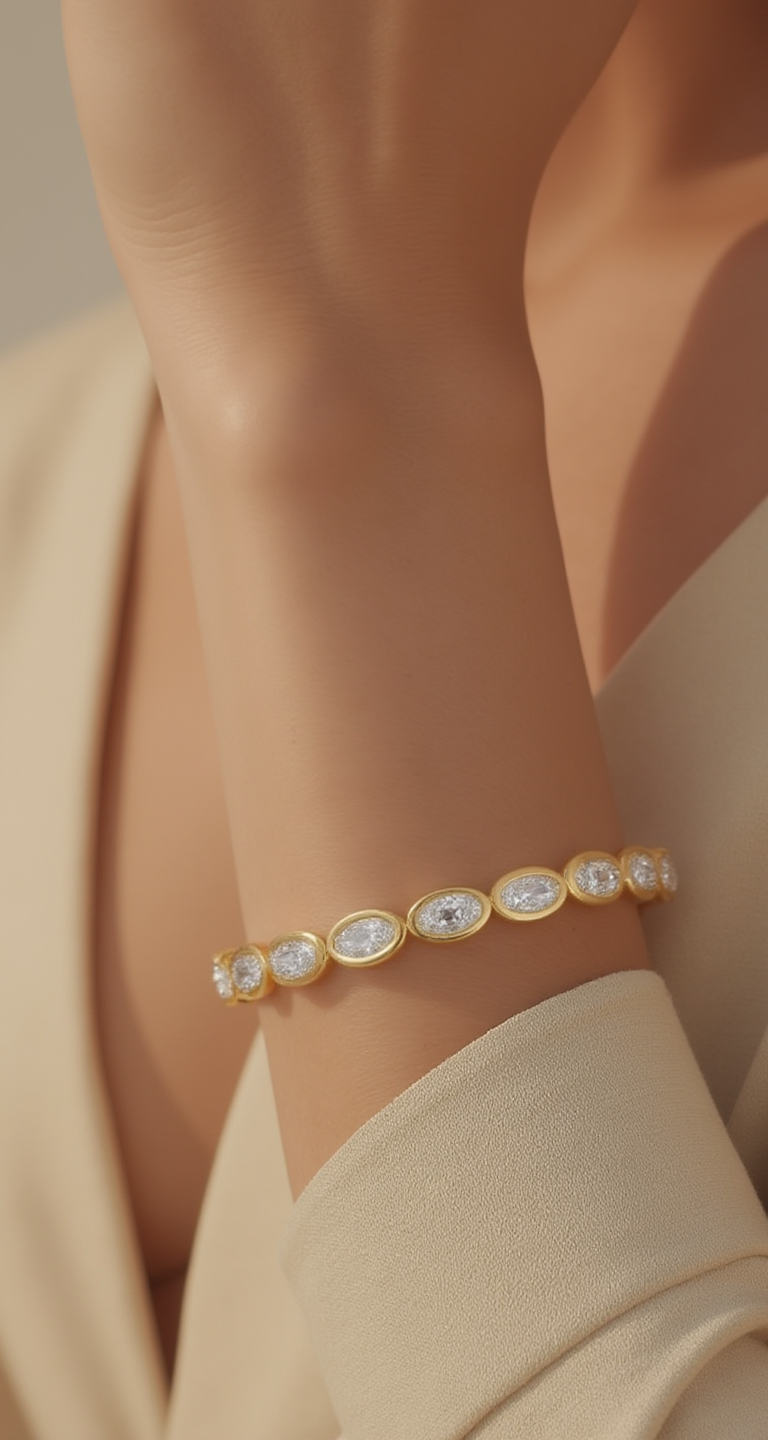 4.20-4.70ct total weight "Lia" Oval cut Bracelet (0.15ct each)