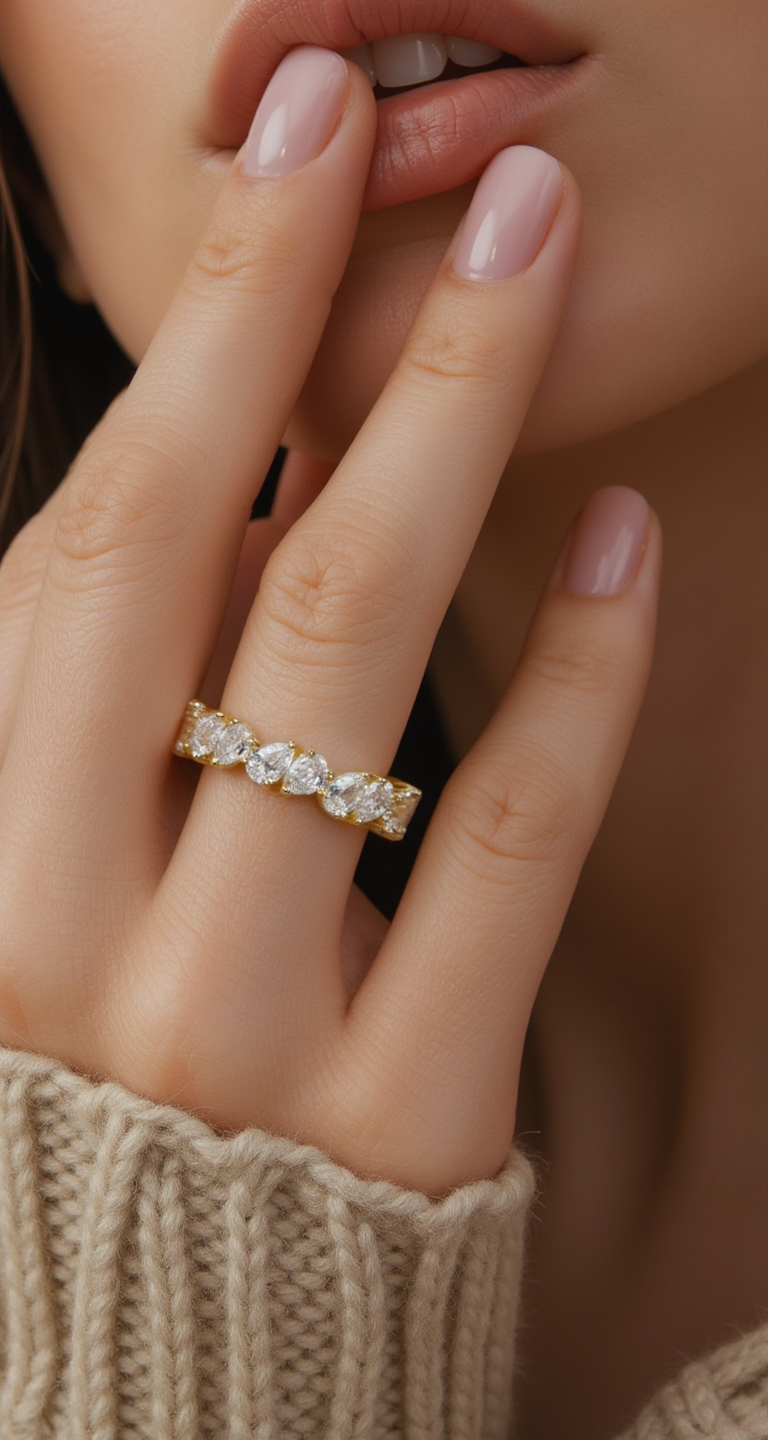 2.90ct-3.20ct total weight "Kris" Pear Shape Band (0.15ct Each)