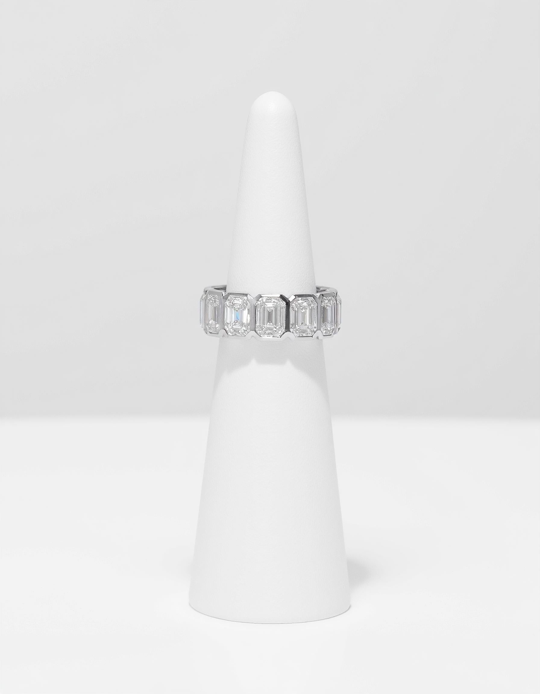 &quot;Janela&quot; Emerald cut Bezel set Eternity Band