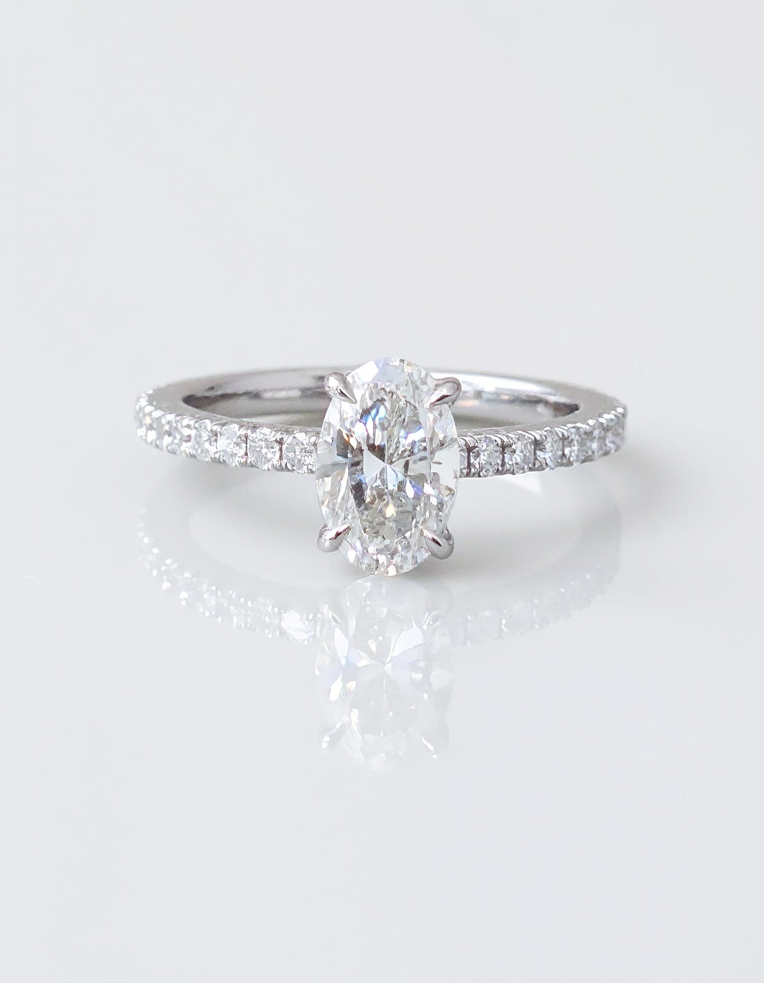 &quot;Stella&quot; Oval Shape Claw prong Diamond ring with Pave&