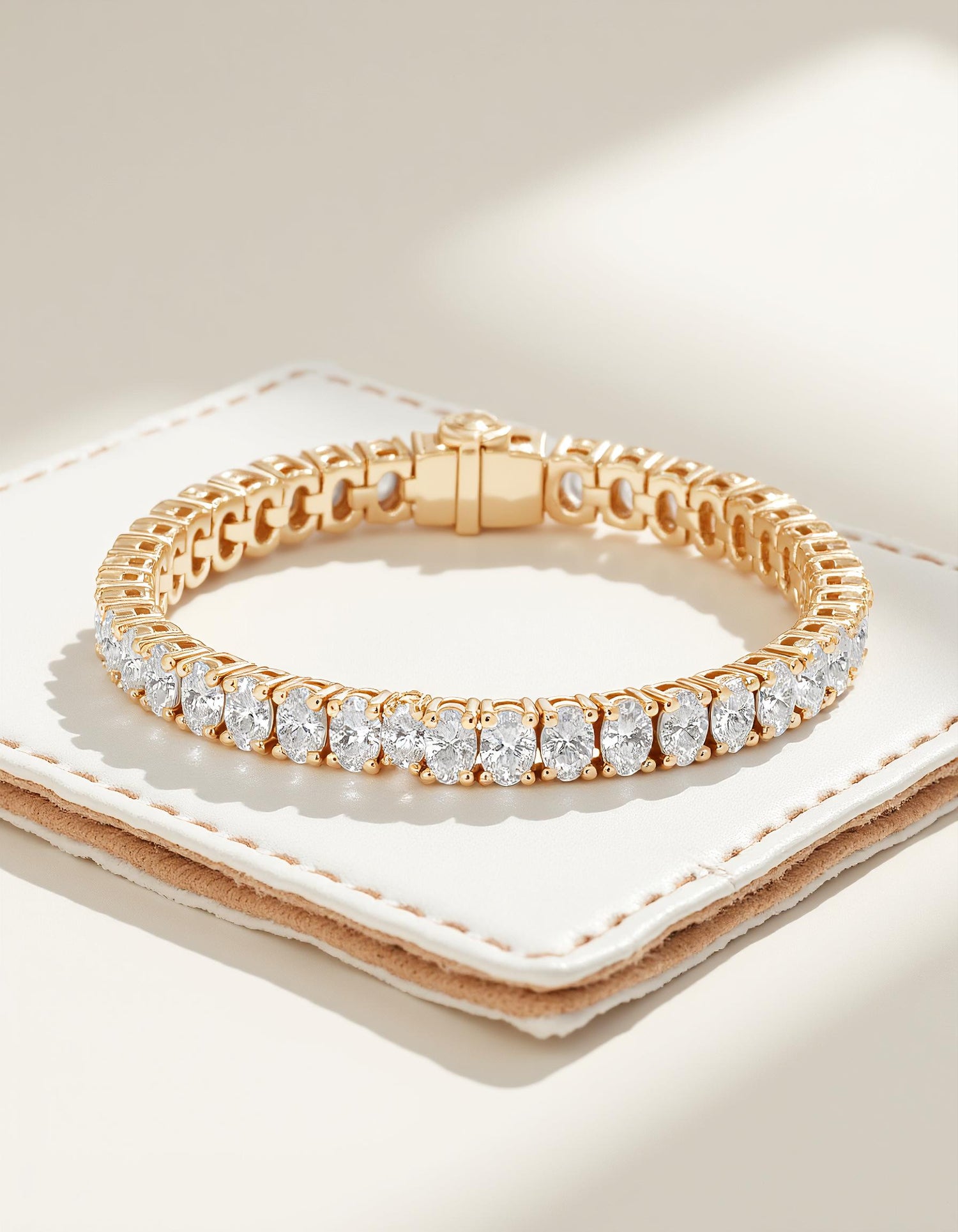 &quot;Fyndi&quot; Classic basket Oval Cut Prong set Tennis Bracelet