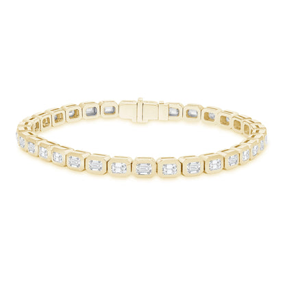 4.20-4.75ct total weight &quot;Ona&quot; Emerald cut Bracelet (0.15ct each)