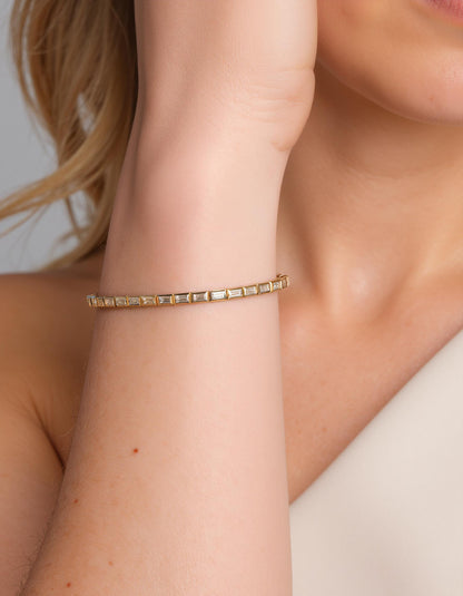 &quot;Venya&quot; Horizontally set Straight Baguettes Bezel Set Tennis Bracelet