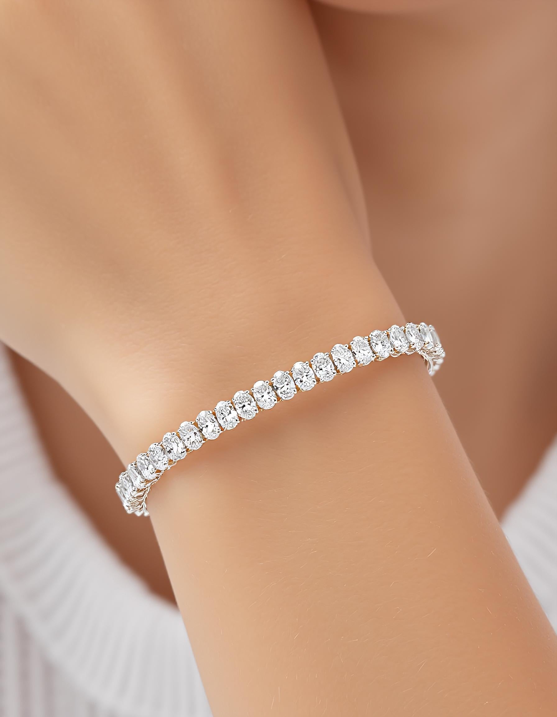 &quot;Fyndi&quot; Classic basket Oval Cut Prong set Tennis Bracelet