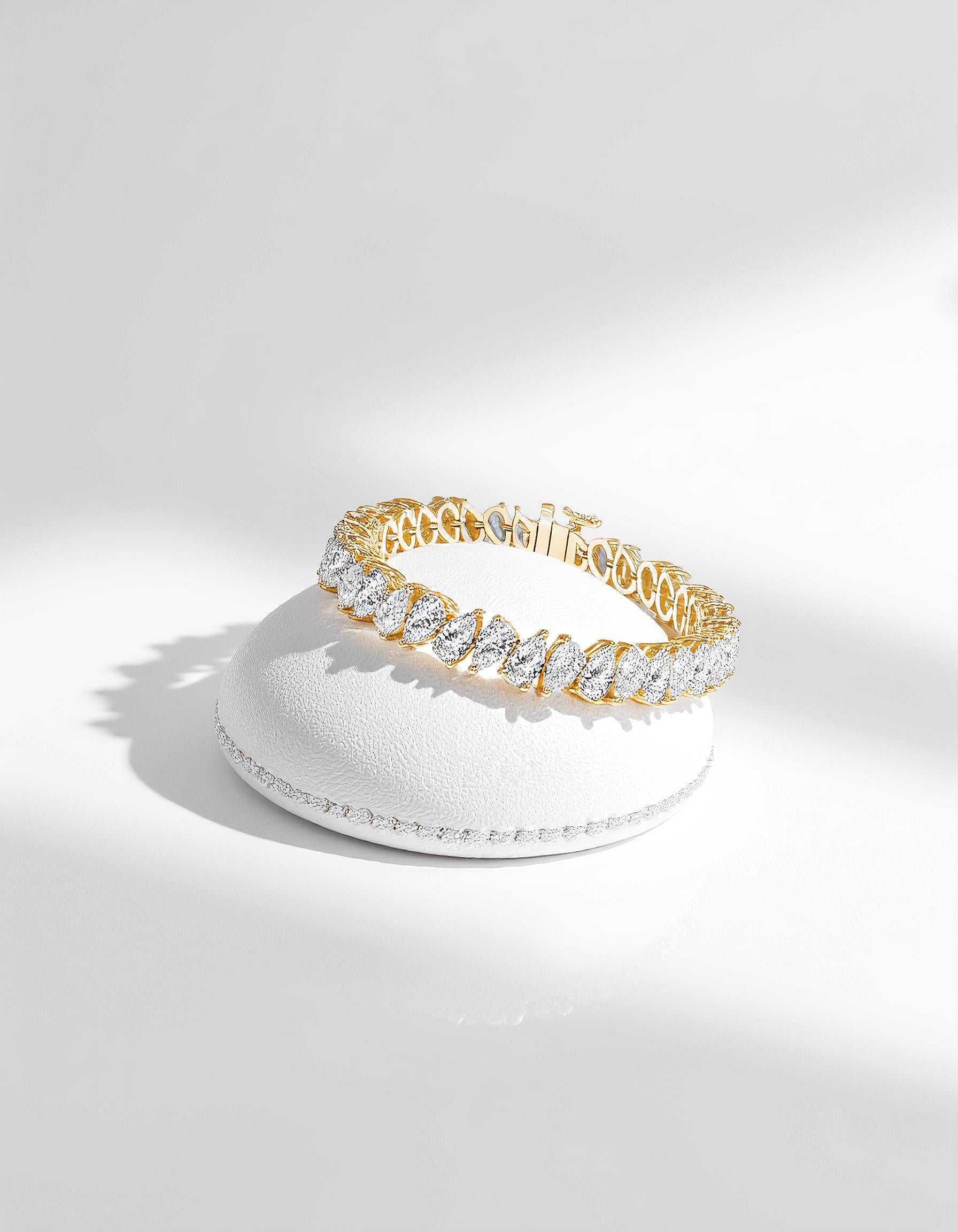 &quot;Vera&quot; Slanted set Pear Shape Prong Set Tennis Bracelet