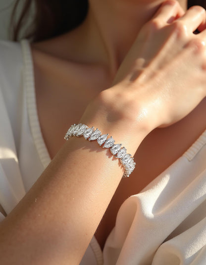 &quot;Vera&quot; Slanted set Pear Shape Prong Set Tennis Bracelet