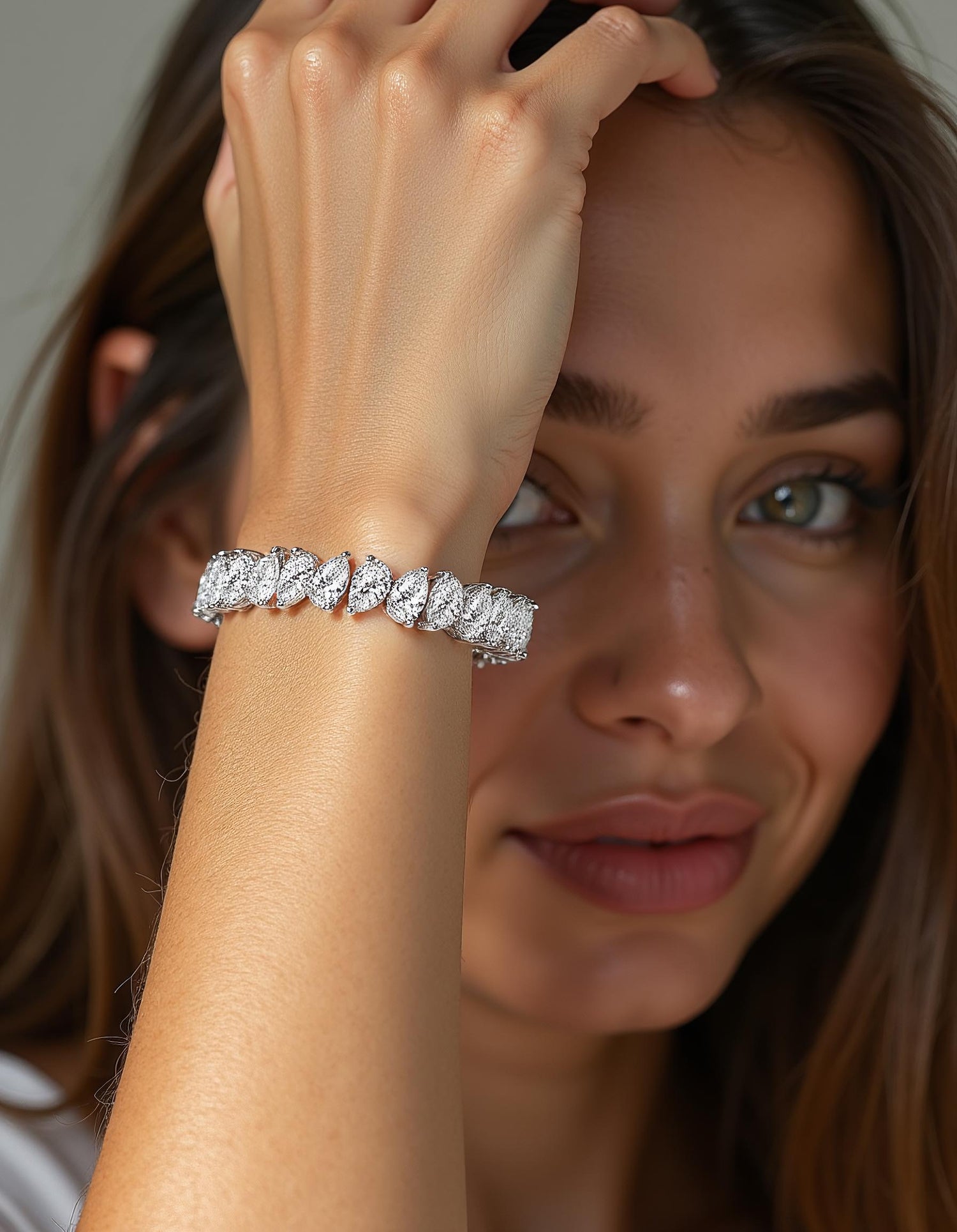 &quot;Vera&quot; Slanted set Pear Shape Prong Set Tennis Bracelet