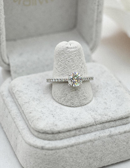 &quot;Lona&quot; Round brilliant Cut diamond solitaire With Pave&