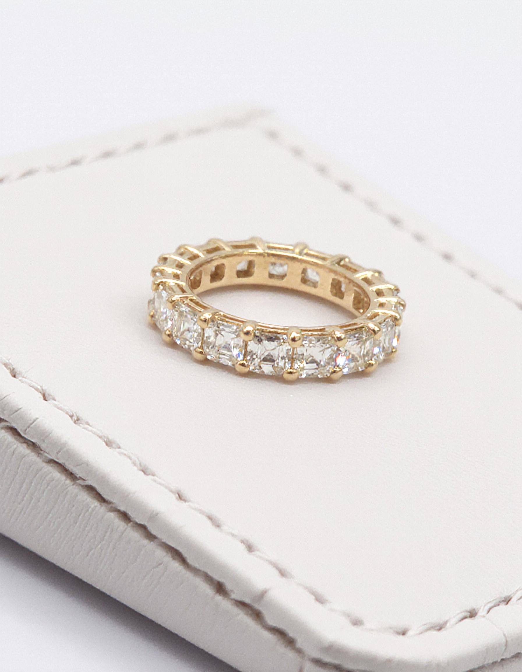 &quot;Vilora&quot; Asscher cut Prong Set Classic basket Eternity Band