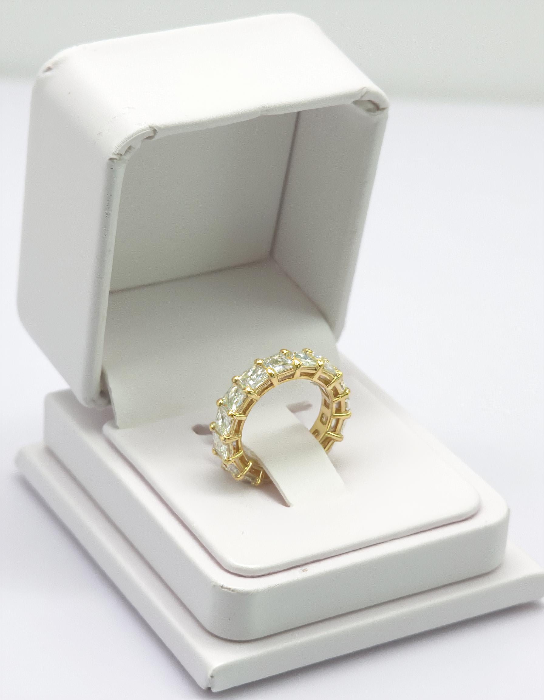 &quot;Vilora&quot; Asscher cut Prong Set Classic basket Eternity Band