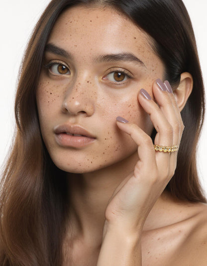 &quot;Seriva&quot; Fancy Yellow Oval cut Prong set Eternity Band