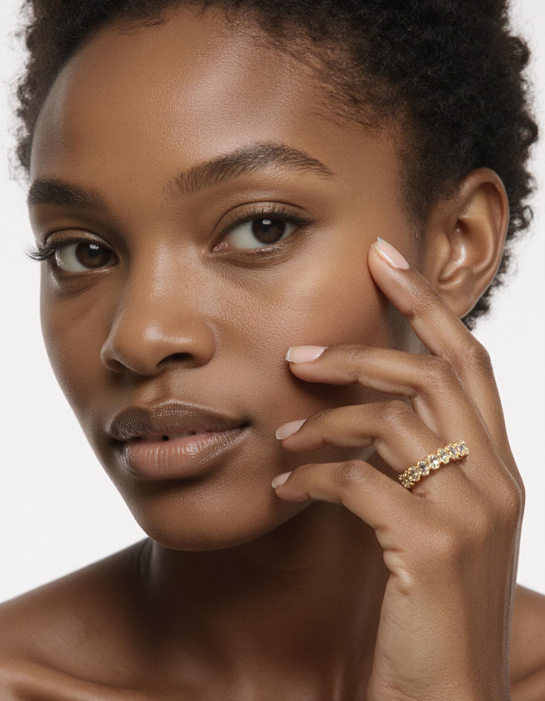 &quot;Seriva&quot; Fancy Yellow Oval cut Prong set Eternity Band