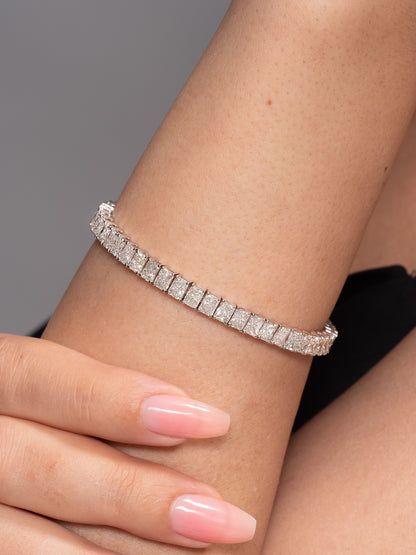 20.50-23.00ct total weight &quot;Vilda&quot; Radiant Cut Bracelet (0.50ct each)