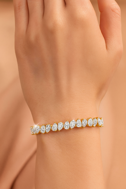 5.00-5.50ct total weight &quot;Vera&quot; Pear Shape Bracelet (0.08ct each)